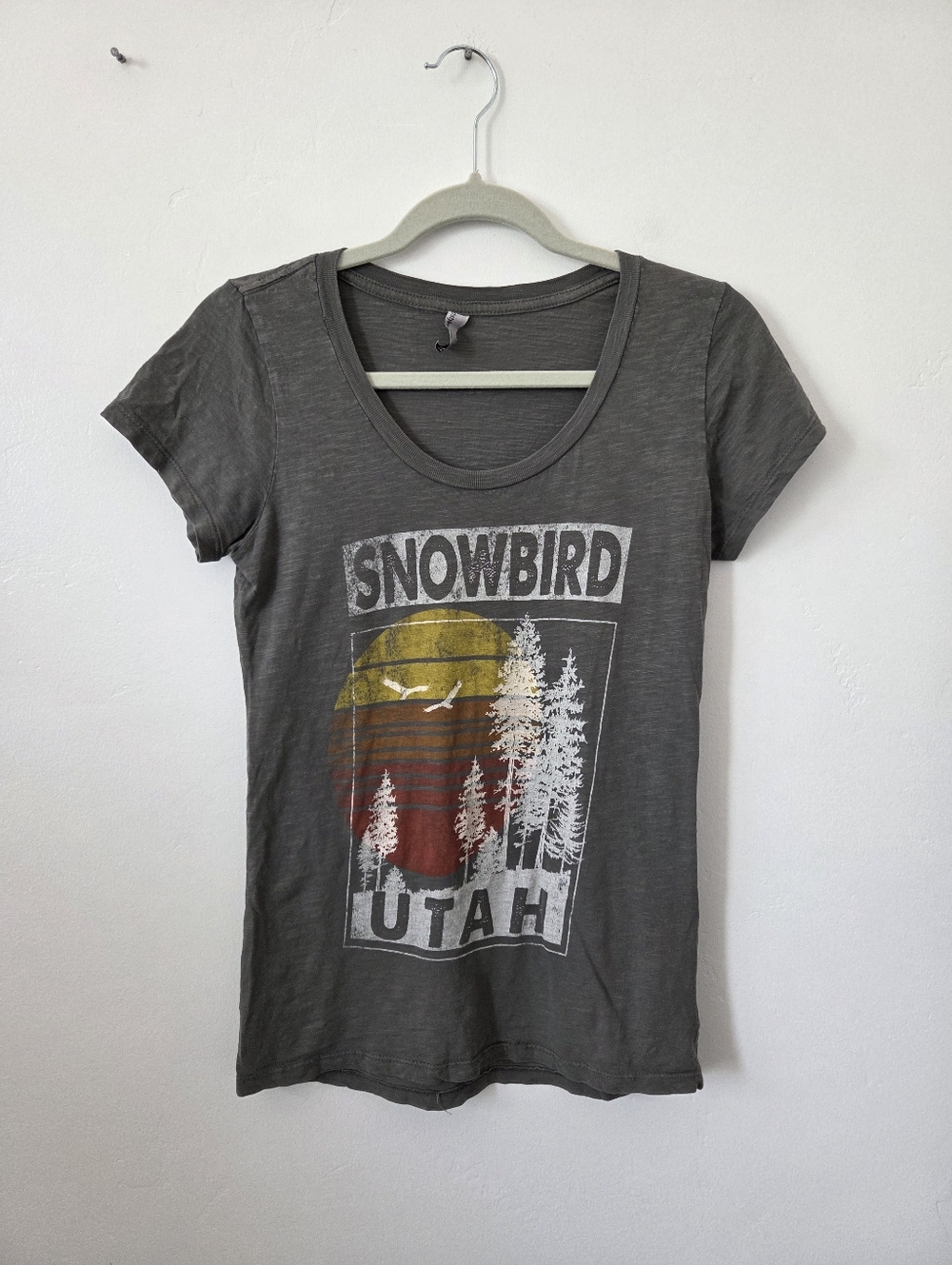 Snowbird Utah Ski Resort T-shirt Souvenir Travel Roadtrip Snow Bunny Grunge S